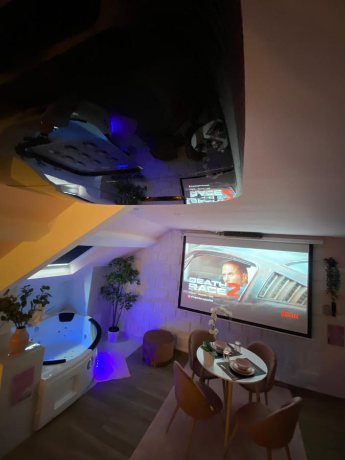 Capsule Color Deluxe Balneo I Ecran Home Cinema I Console De Jeux Trith-Saint-Leger Bagian luar foto